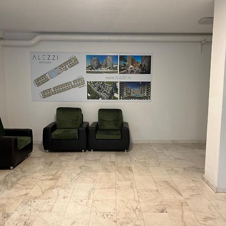 Dominic 2 Beds 1 Sofa Parking Pool Apartament By Alezzi Nord10 Apartment Navodari Bagian luar foto
