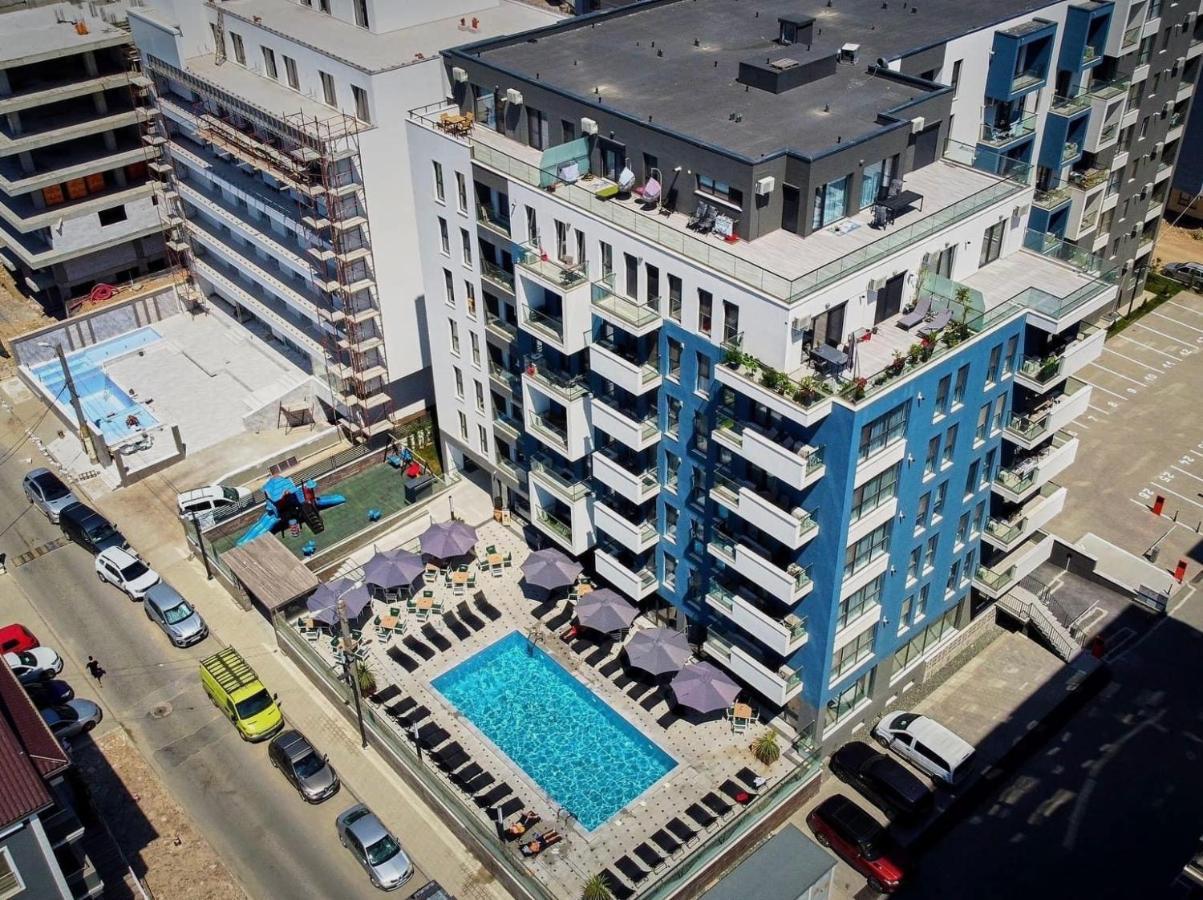 Dominic 2 Beds 1 Sofa Parking Pool Apartament By Alezzi Nord10 Apartment Navodari Bagian luar foto