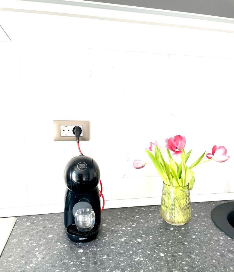 Dominic 2 Beds 1 Sofa Parking Pool Apartament By Alezzi Nord10 Apartment Navodari Bagian luar foto